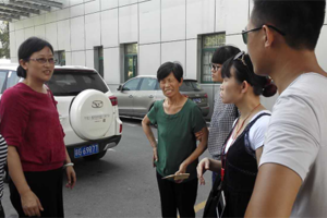 爱心无价、点滴成河  ---壹乐娱乐爱心基金会捐助受困员工刘五一、虞小萍